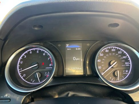 Used 2020 Toyota Camry SE image 6