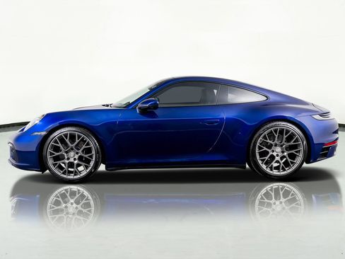 Used 2024 Porsche 911 Carrera 4S w/ Sport Package image 12