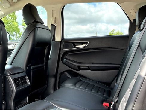 Used 2024 Ford Edge SEL w/ Convenience Package AWD/4WD image 17