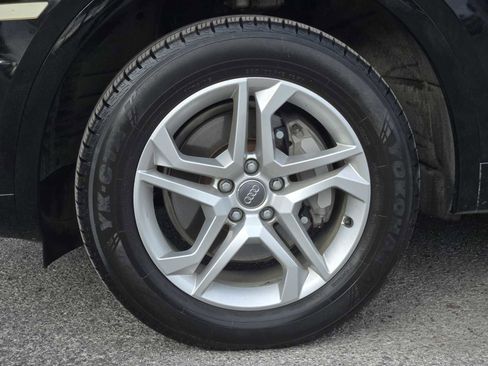 Used 2018 Audi Q5 2.0T Premium Plus w/ Premium Plus Package image 13