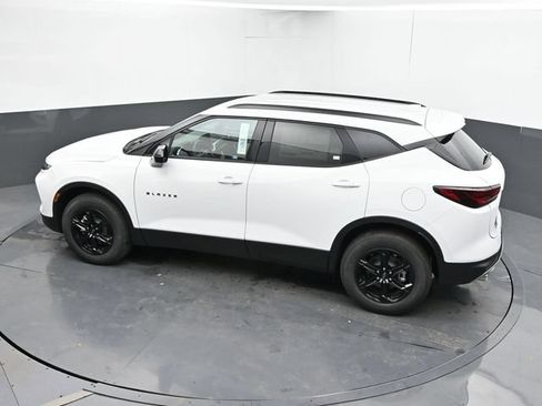 New 2026 Chevrolet Blazer LT w/ Convenience Package AWD/4WD image 39