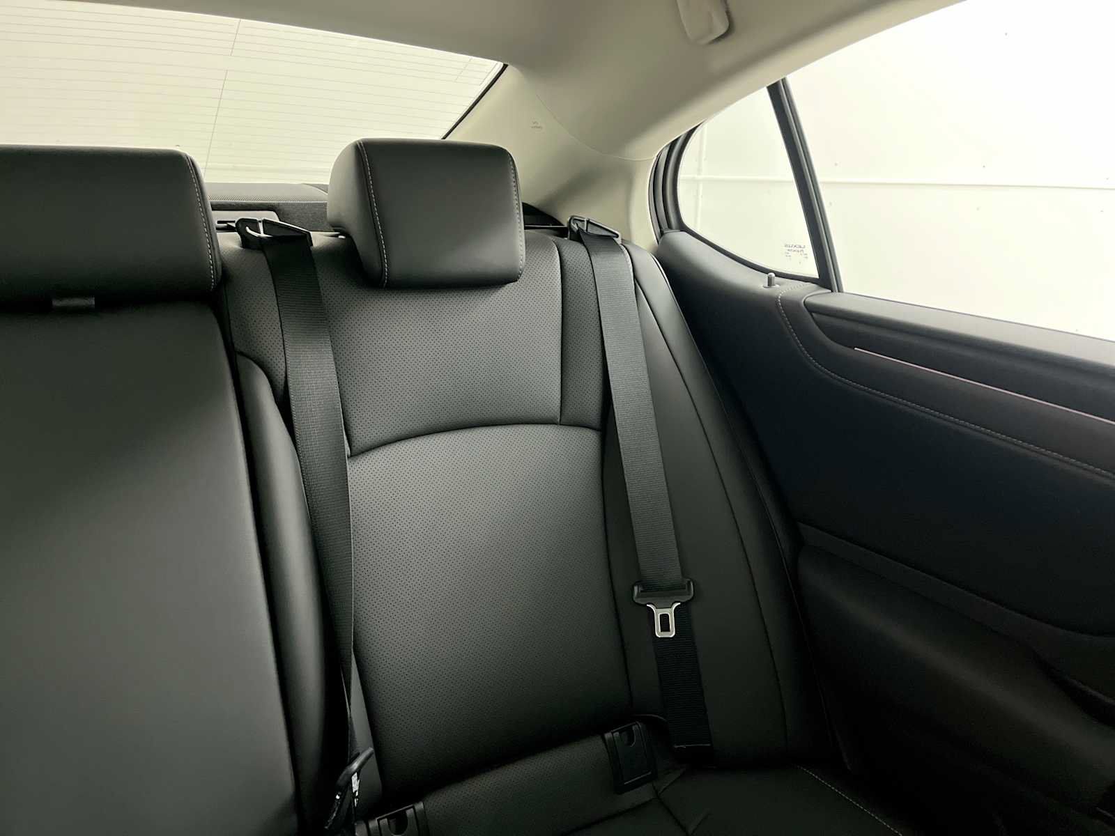Used 2024 Lexus ES 250 w/ Premium Package AWD/4WD image 14