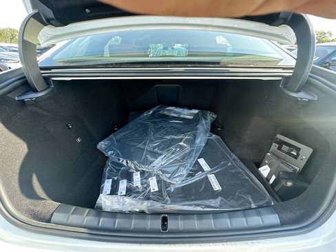 New 2026 BMW i7 eDrive50 w/ M Sport Package RWD image 19