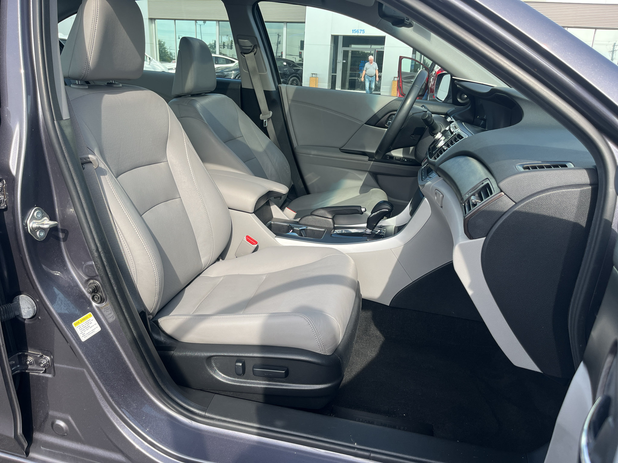 Used 2015 Honda Accord EX-L image 34