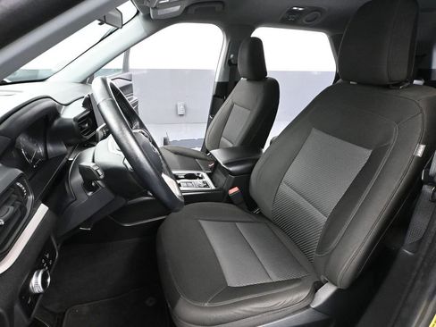 Used 2023 Ford Explorer XLT image 23