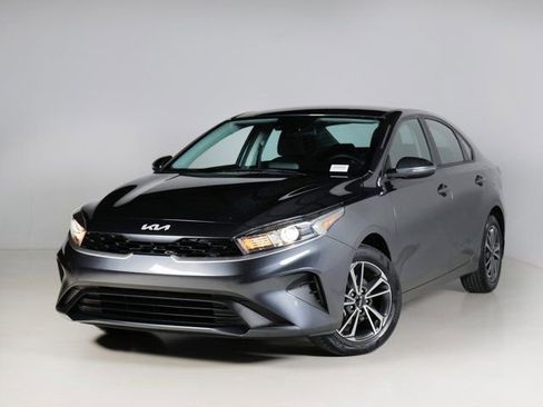 Used 2022 Kia Forte LXS w/ LXS Technology Package image 1