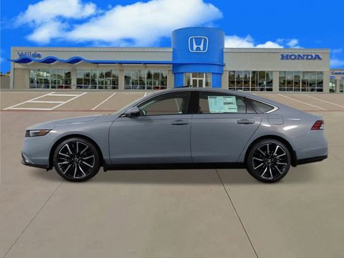 New 2026 Honda Accord Touring image 2