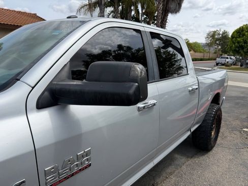 Used 2017 RAM 2500 SLT image 10