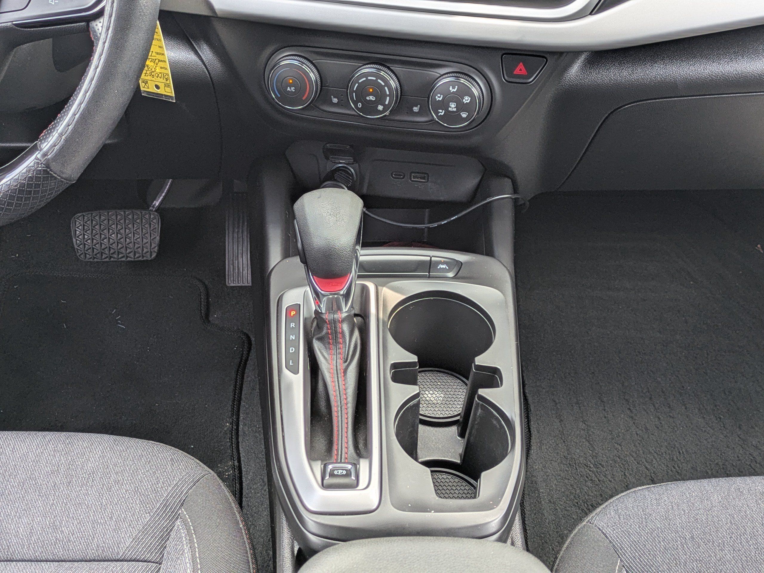 Used 2024 Chevrolet Trax RS w/ Driver Confidence Package FWD image 18
