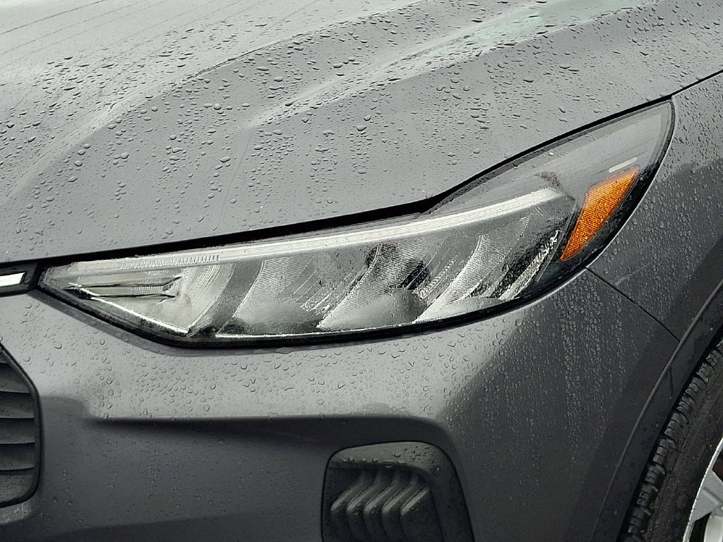 Used 2025 Ford Escape Active AWD/4WD image 9
