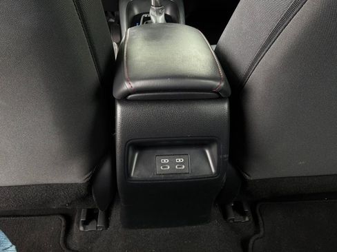 Used 2024 Toyota Corolla SE FWD image 11