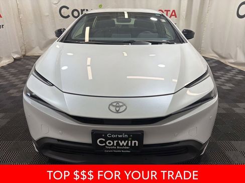 Used 2025 Toyota Prius LE AWD/4WD image 2