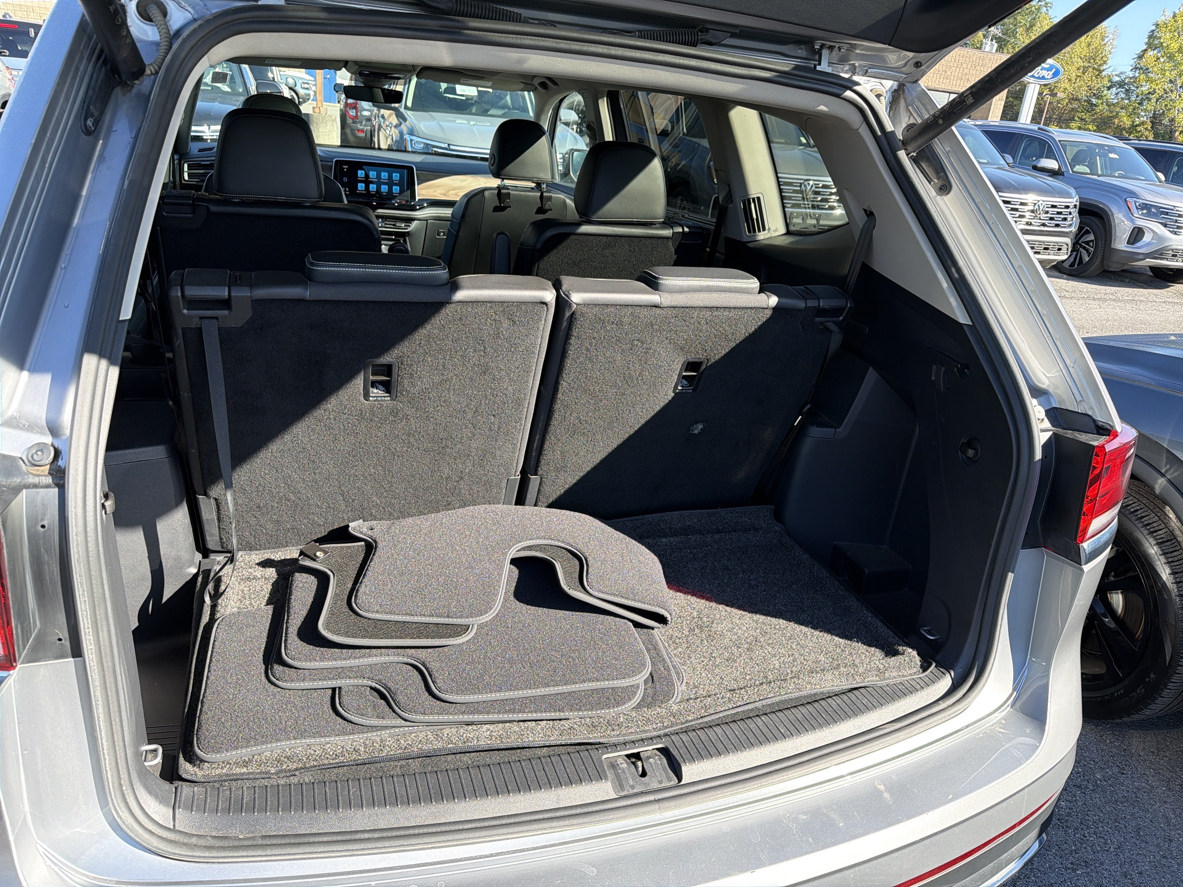 Used 2024 Volkswagen Atlas SE w/ Panoramic Sunroof Package AWD/4WD image 29
