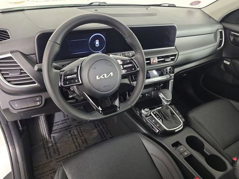 Certified 2025 Kia Seltos SX image 22