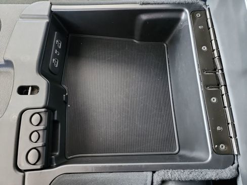 Used 2022 RAM 1500 Classic Warlock w/ Electronics Group image 33