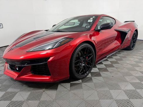 Used 2023 Chevrolet Corvette Z06 RWD image 2