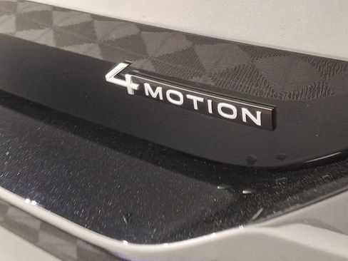 Used 2025 Volkswagen Tiguan S AWD/4WD image 28