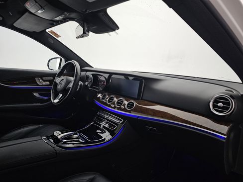 Used 2017 Mercedes-Benz E 300 4MATIC image 12