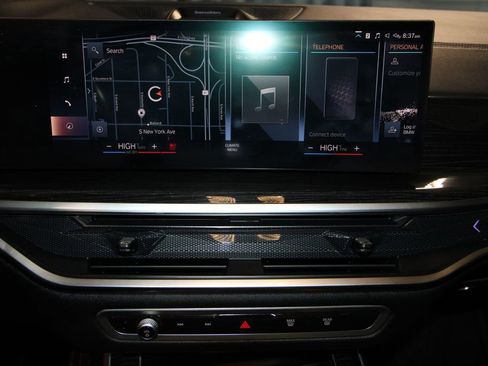 Used 2023 BMW X7 xDrive40i w/ Executive Package image 19