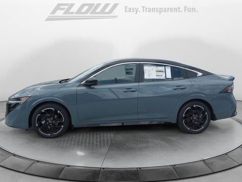 New 2026 Nissan Sentra SR w/ SR All Weather Package FWD image 4