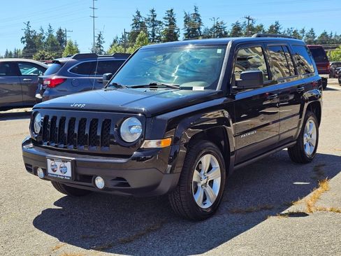 Used 2015 Jeep Patriot Sport w/ Power Value Group AWD/4WD image 4