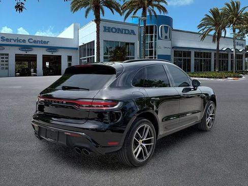 Used 2025 Porsche Macan Turbo AWD/4WD image 8