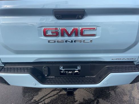 New 2026 GMC Canyon Denali image 32