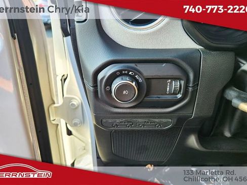 Used 2024 Jeep Wrangler Unlimited Sahara AWD/4WD image 13