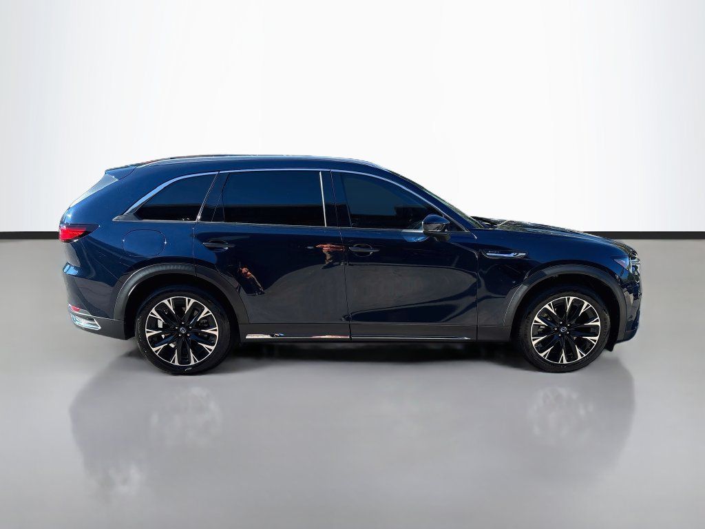 Used 2024 MAZDA CX-90 Plug-In Hybrid w/ Premium Pkg AWD/4WD image 8