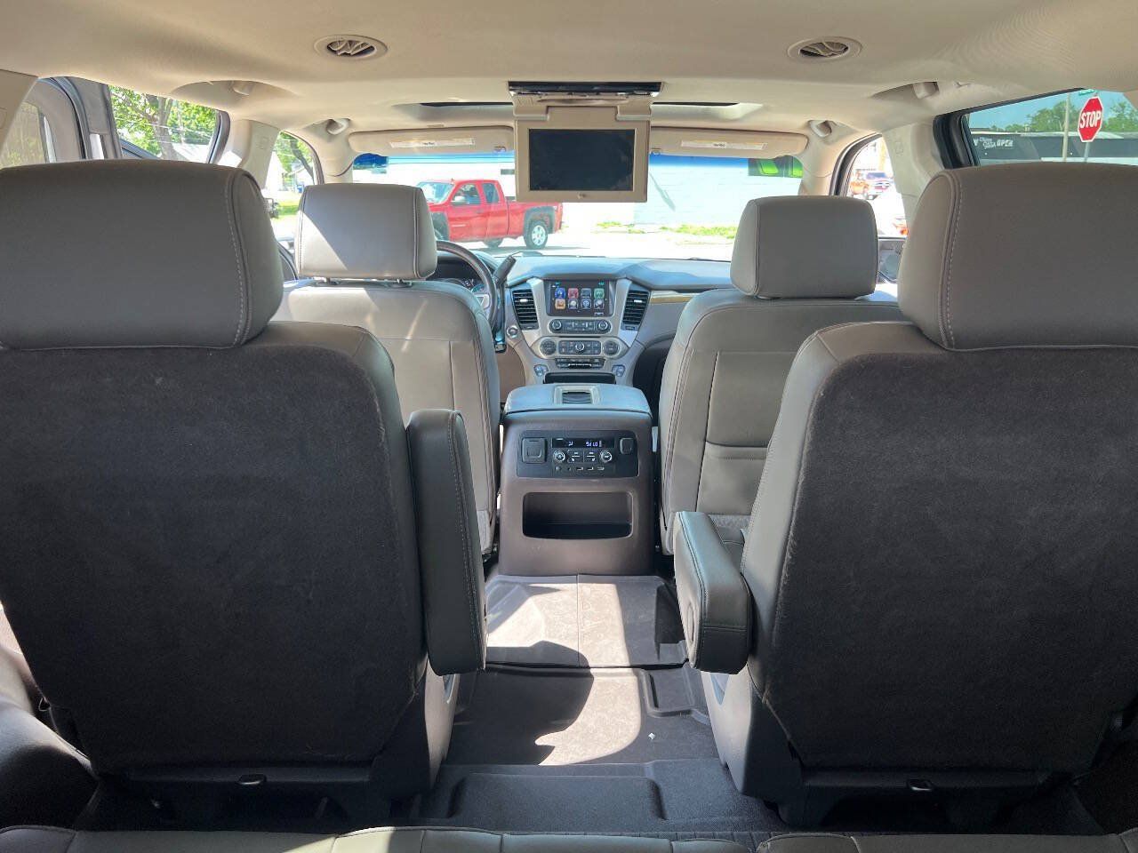 Used 2017 GMC Yukon Denali w/ Open Road Package AWD/4WD image 26