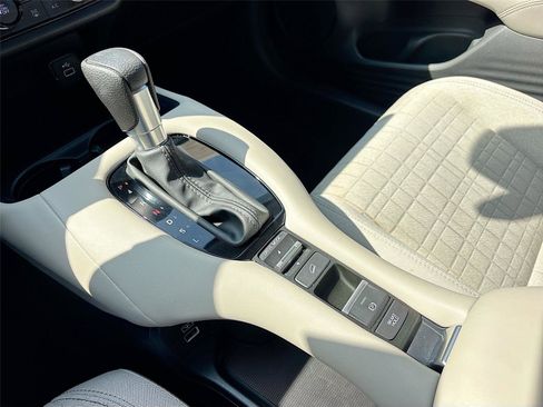 Certified 2023 Honda HR-V LX image 19