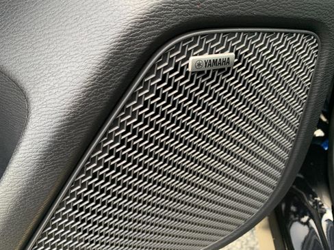 New 2025 Mitsubishi Outlander SE image 9