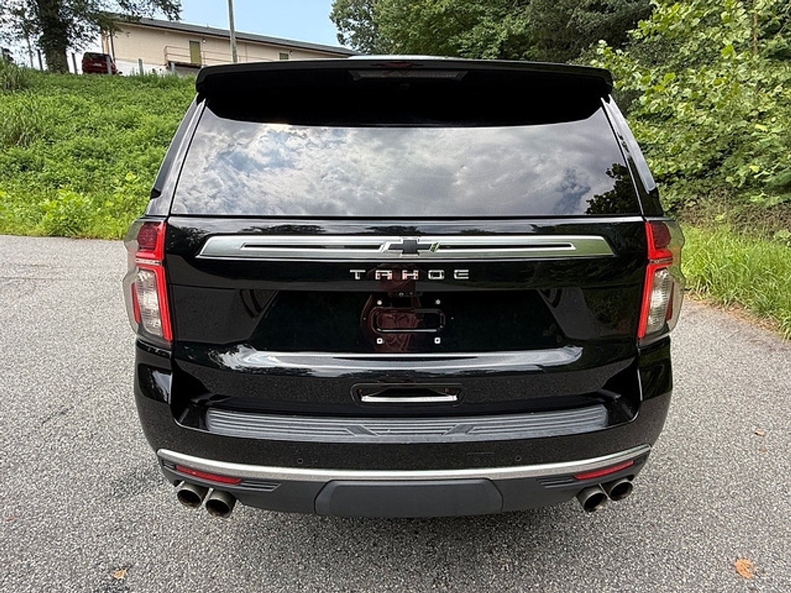 Used 2021 Chevrolet Tahoe High Country w/ Premium Package AWD/4WD image 8
