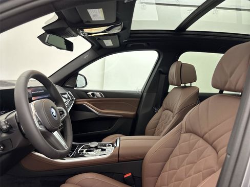 New 2026 BMW X5 xDrive50e w/ M Sport Package AWD/4WD image 24