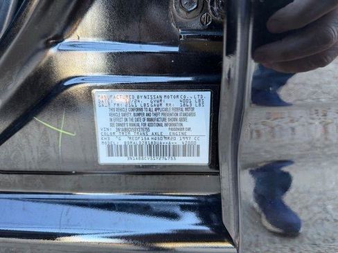 Used 2025 Nissan Sentra SV FWD image 28