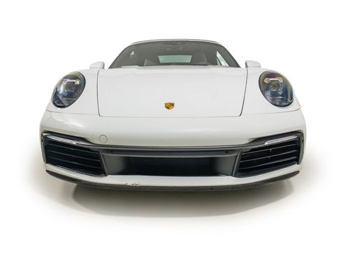 Used 2022 Porsche 911 Carrera image 2