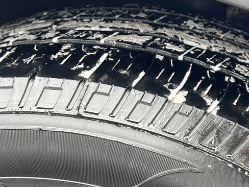 Used 2018 Ford Escape SE image 45