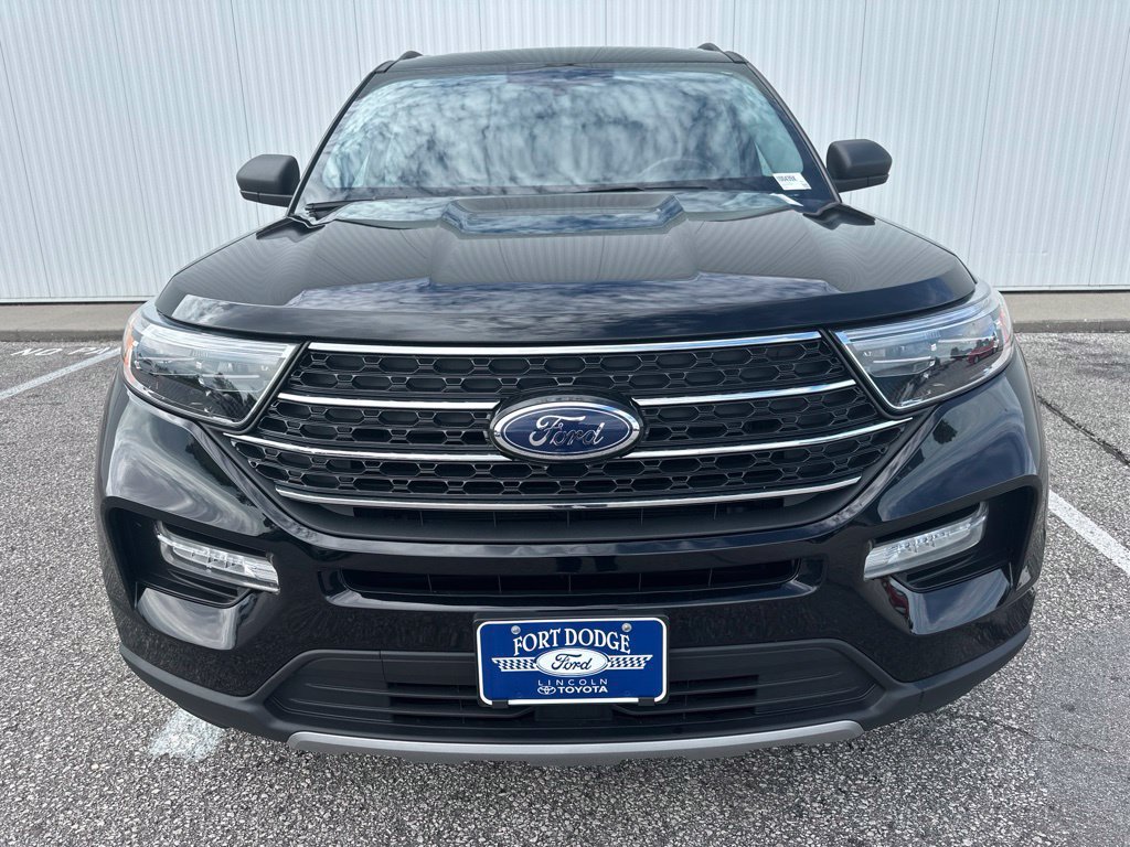 Certified 2021 Ford Explorer XLT w/ Equipment Group 202A AWD/4WD image 11