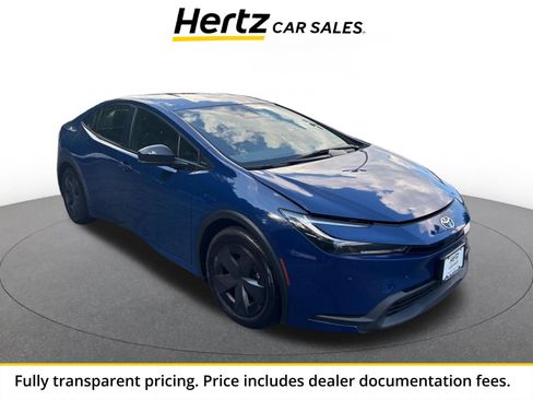 Used 2025 Toyota Prius LE FWD image 1