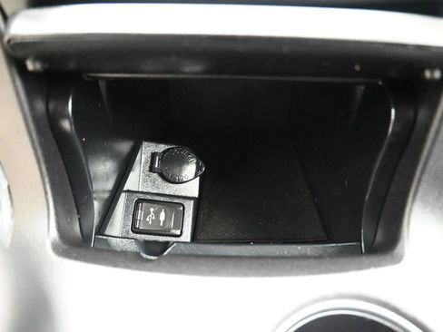 Used 2016 Toyota Camry SE w/ Protection Package (Q2) FWD image 20