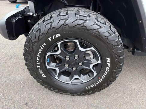 Used 2023 Jeep Wrangler Unlimited Rubicon 4xe w/ Cold Weather Group AWD/4WD image 31