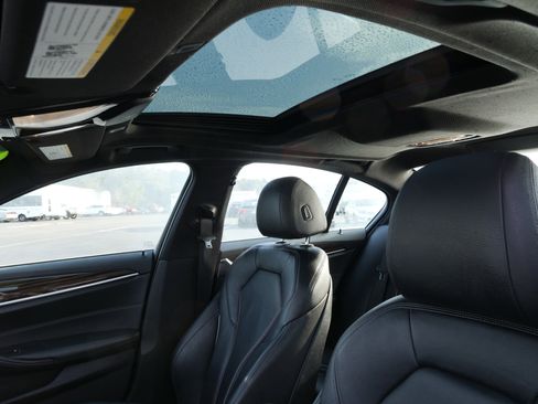 Used 2019 BMW 540i image 28