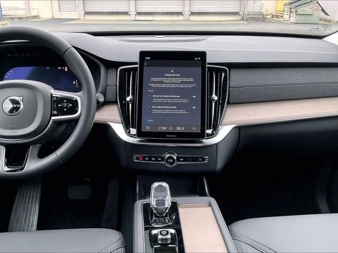 New 2026 Volvo XC90 B5 Plus image 9