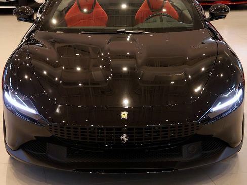 Certified 2025 Ferrari Roma Spider RWD image 61