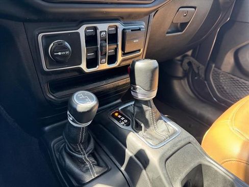 Used 2020 Jeep Wrangler Unlimited Sahara AWD/4WD image 20