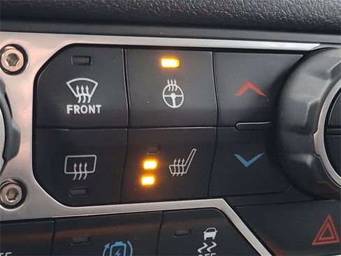 Certified 2024 Jeep Wrangler Unlimited image 8