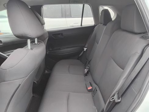 Used 2024 Toyota Corolla Cross LE FWD image 12