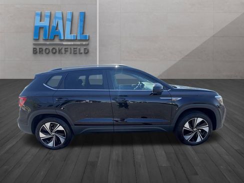 Used 2024 Volkswagen Taos SE AWD/4WD image 7