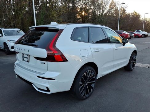 New 2026 Volvo XC60 B5 Ultra w/ Protection Package Premier image 3