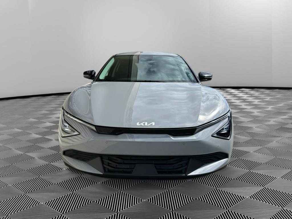 New 2026 Kia EV6 Light AWD/4WD image 2